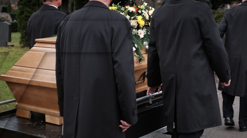 Como é a cerimônia de despedida de líderes políticos e religiosos?